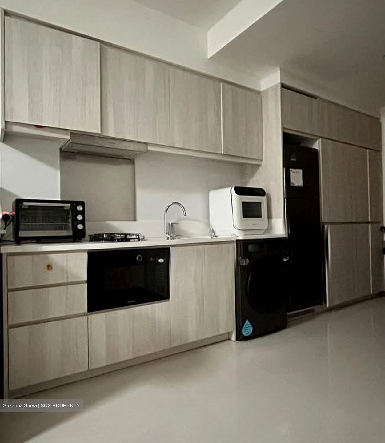 Waterfront Gold (D16), Condominium #589844831